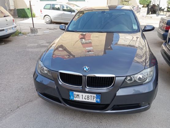 Shitet makina BMW 2000 cc, Shitet makina BMW viti 2007, Ngjyra grihe e mbyllur metalixato, makina BMW te perdorura ne shitje, Shitet makina BMW pa targa dhe pa dogane me 198000 km, shiten makina BMW ne shkoder